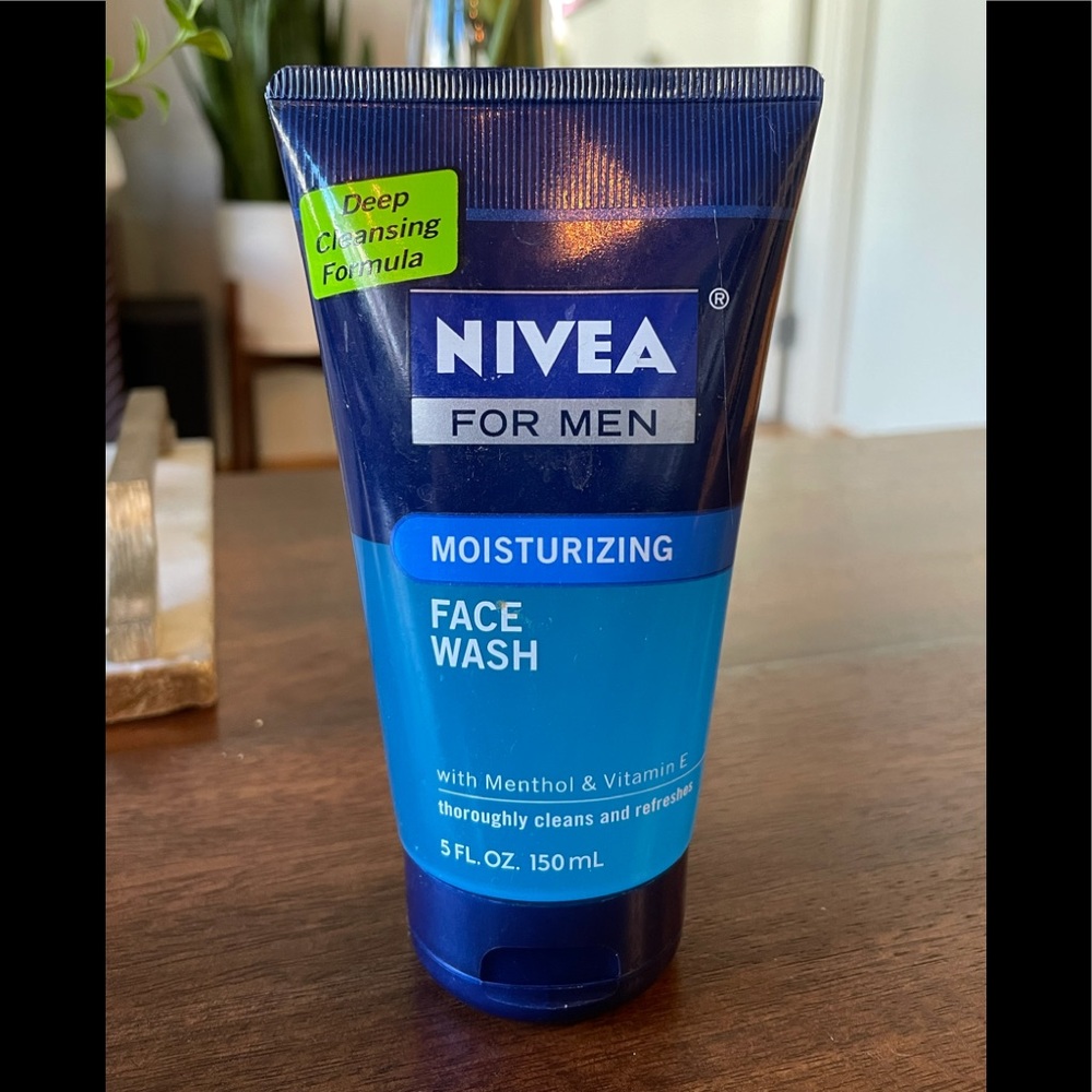 Nivea for Men Moisturizing Face Wash- NEW
